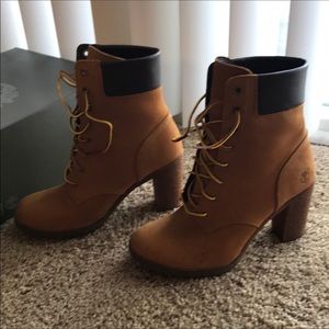 Timberlands. Glancy 6in boots.